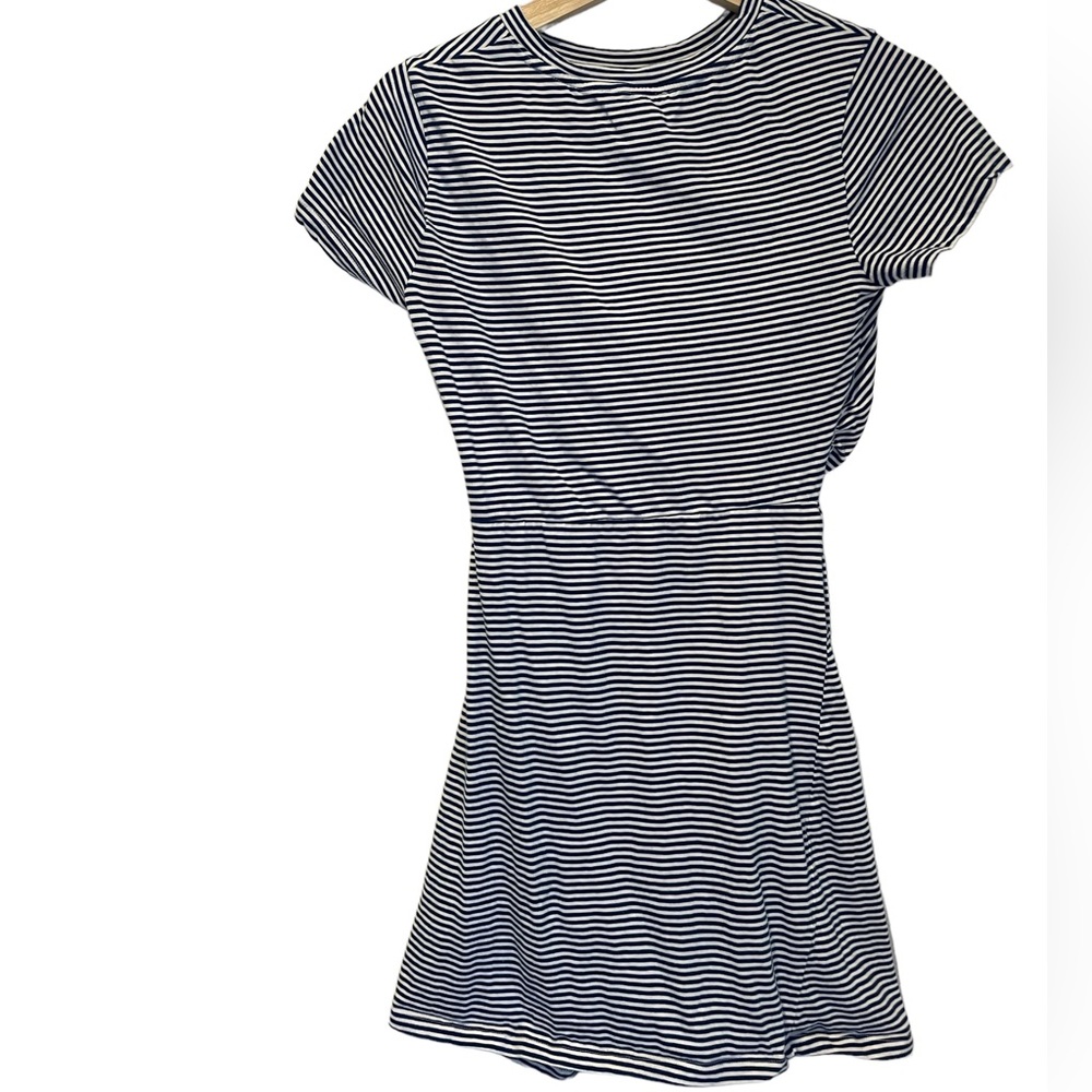 Forever 21 Blue and White Thin Striped Short Sleeve Dress with Rib Cut Out - Picture 4 of 5